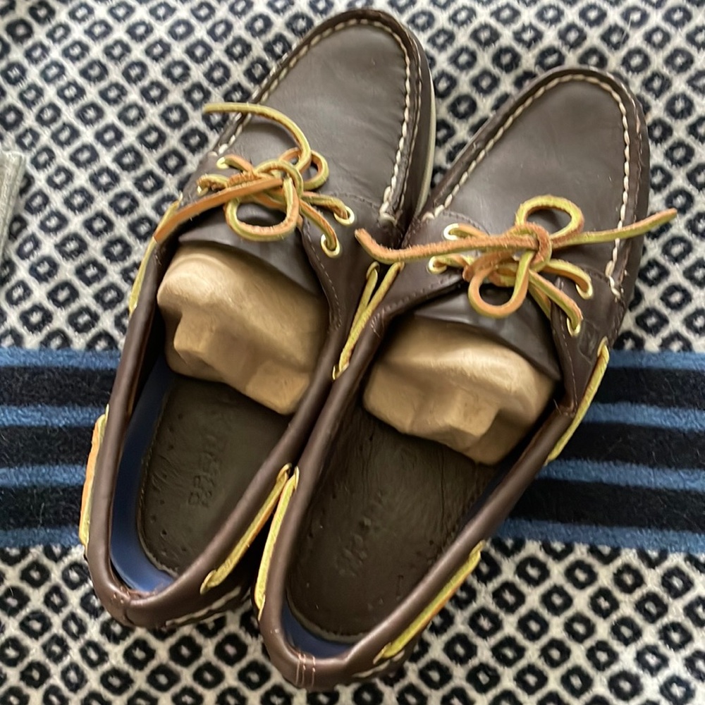 Sperry topsiders